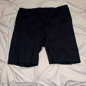 NEVER BEFORE WORN biker shorts with pockets